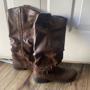 Brown zip up calve length boots. Size 8. Good condition